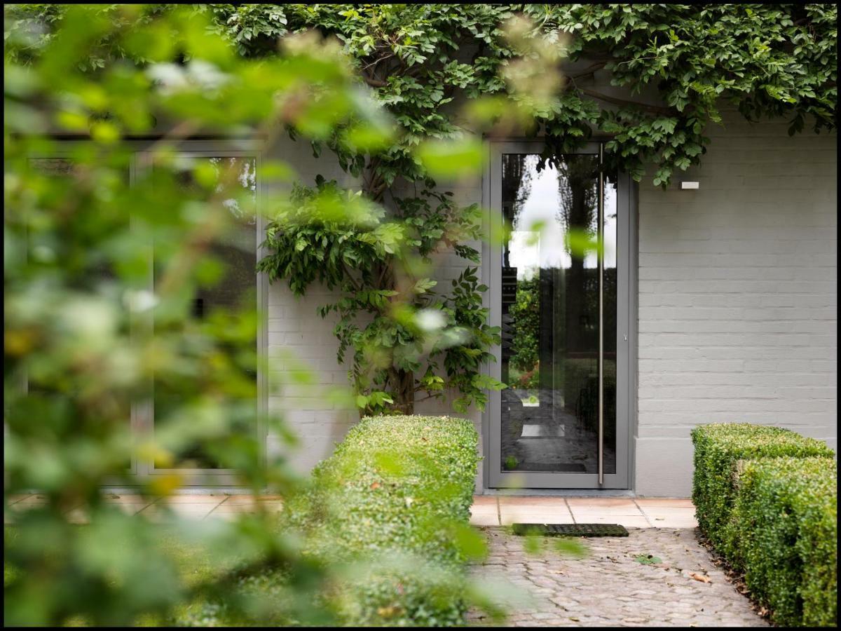 Bed and Breakfast Rooseboom22 Aartrijke Экстерьер фото